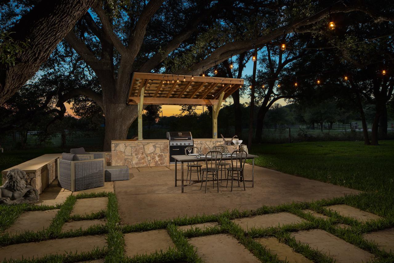 Camp Lucy Hotel Dripping Springs Kültér fotó