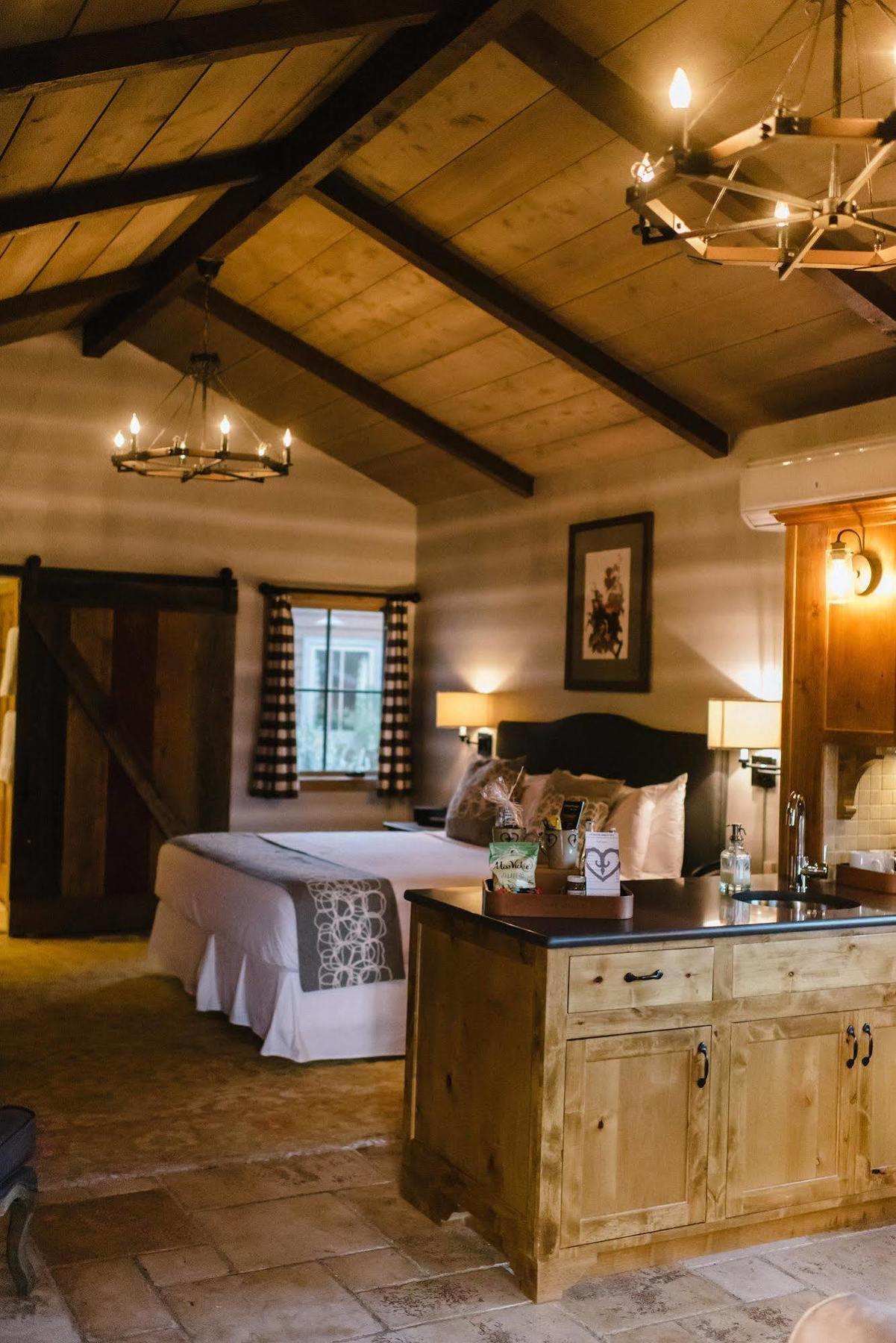 Camp Lucy Hotel Dripping Springs Kültér fotó